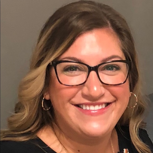 Meet your Posher, Ashley - Picture 1 of 1